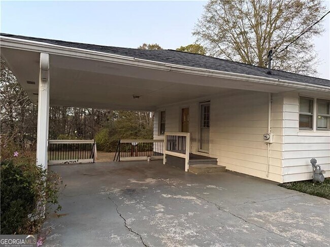 Building Photo - 498 Ridge Ave