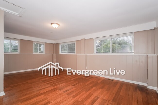 Foto del edificio - 1144 Chelsea Ave