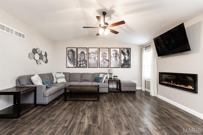 Foto del edificio - 3505 Chippewa Dr