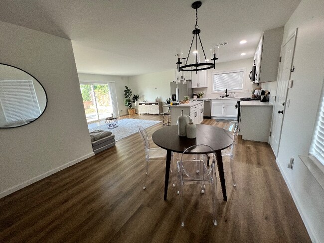 Building Photo - 4908 Stephanie Pl