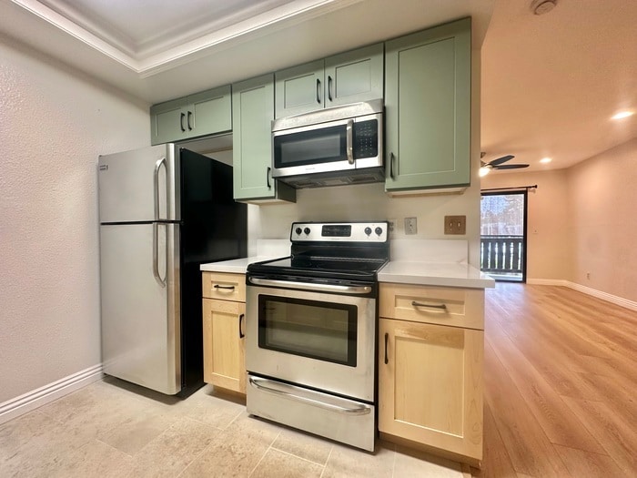Primary Photo - Newly Renovated 1 BD / 1 BA W/ Large Priva...