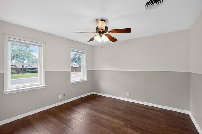 Foto del edificio - 105 Shannon Ln