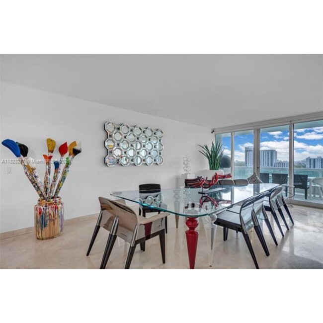 Foto del edificio - 1643 Brickell Ave