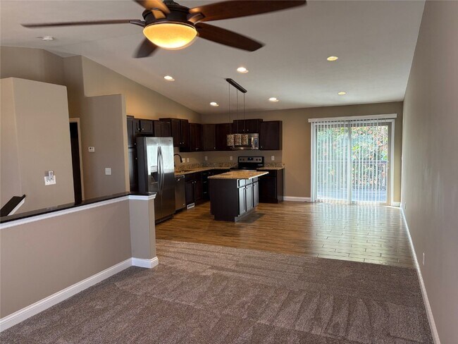 Building Photo - 1118 Marathon Dr