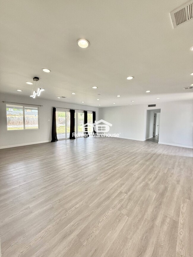 Foto del edificio - 1930 E Missouri Ave