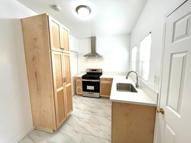 Foto del edificio - BELLA APARTMENTS: Beautiful Studio - 1 Bath