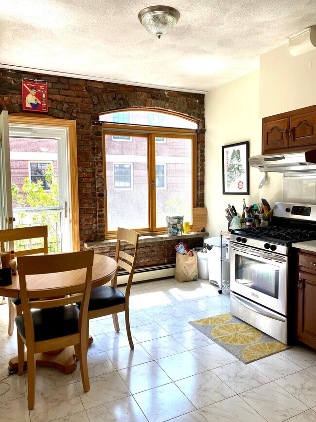 k - 69 Baldwin St