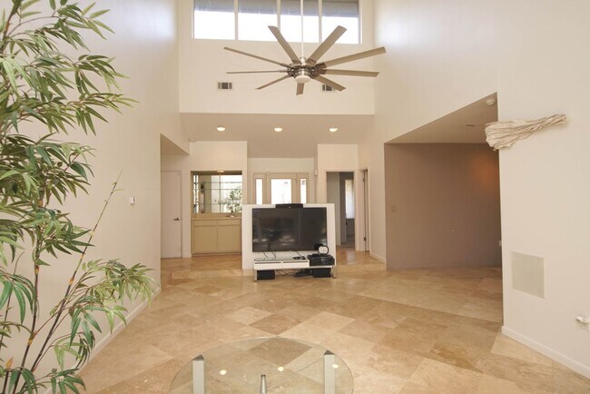 Building Photo - Bluewater Bay Townhome - 6 month lease Only