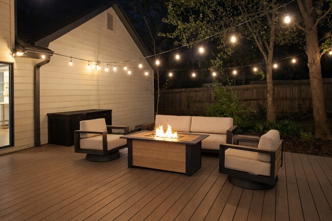 Building Photo - 3293 Devaughn Dr