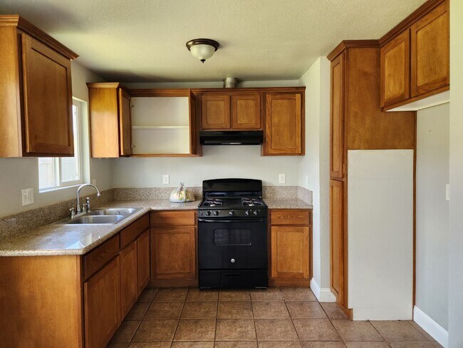 Foto del edificio - 314 W Maple St