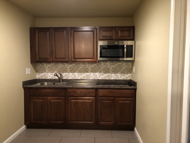 Building Photo - 25637 Emerson Oaks Dr