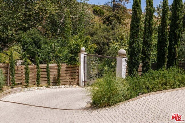 Foto del edificio - 1105 Rivas Canyon Rd