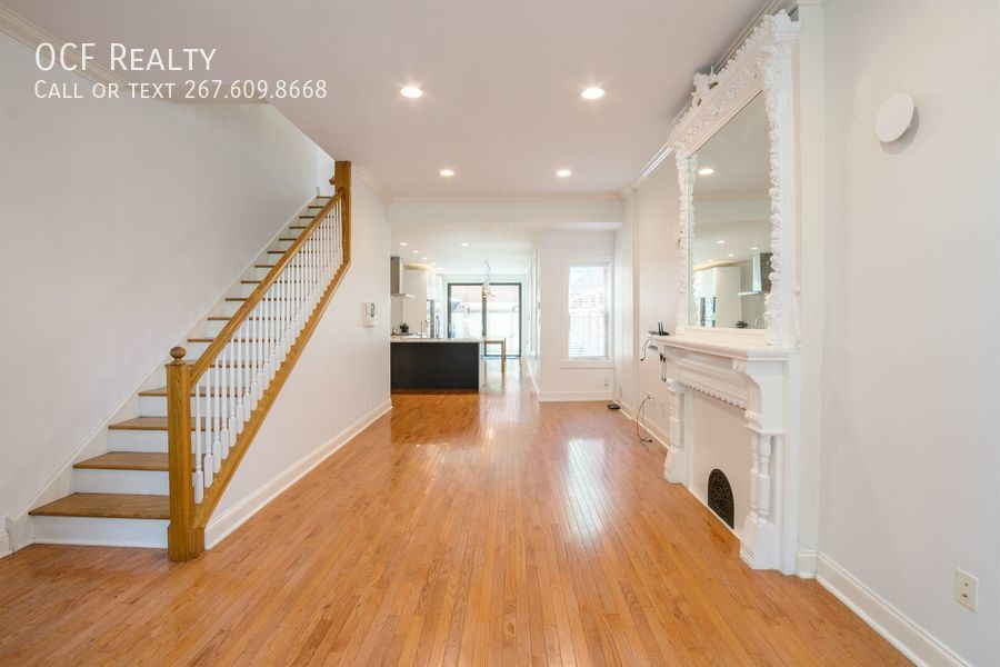 Primary Photo - Fantastic Fairmount Three Bedroom / Three ...