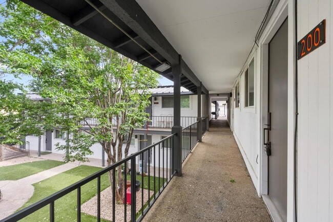 Building Photo - 7929 Gault St