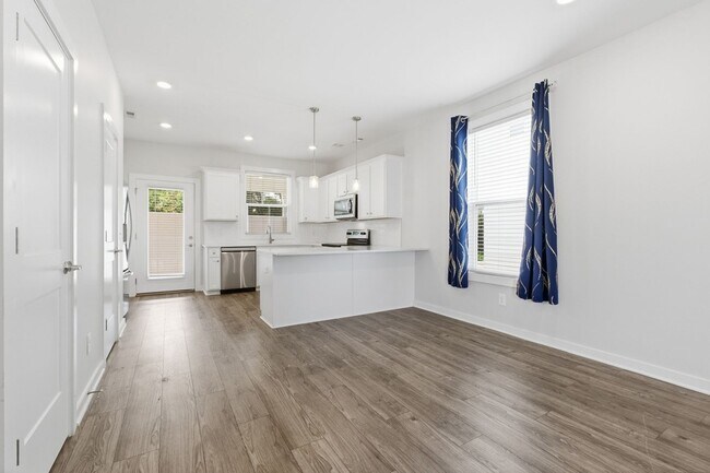 Foto del edificio - 1170 Dickerson Rd