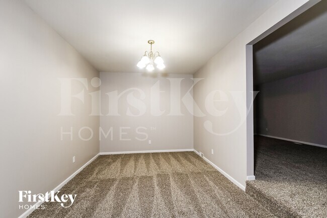 Foto del edificio - 9846 Rivermont Dr