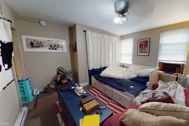 Foto del edificio - 1 br, 1 bath Triplex - 1707 N Gratz ST Unit B