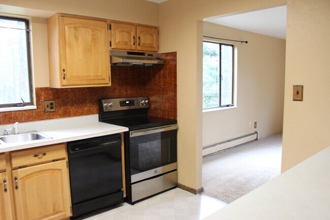 Building Photo - Charming Home on 1.5 acres in Conifer!!