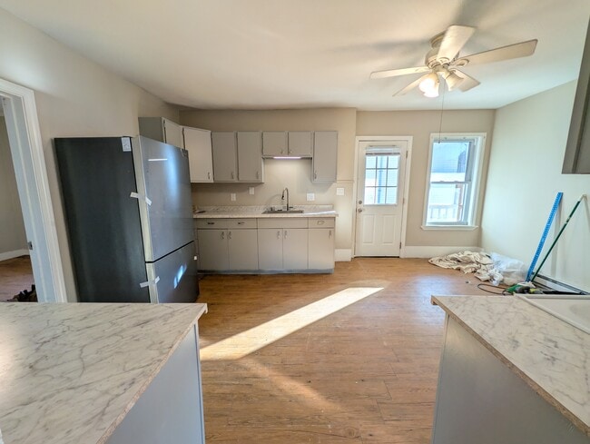 Foto del edificio - 103-107 SCHOOL ST