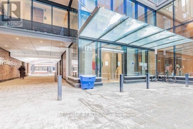 Building Photo - 125-1125 Blue Jays Way