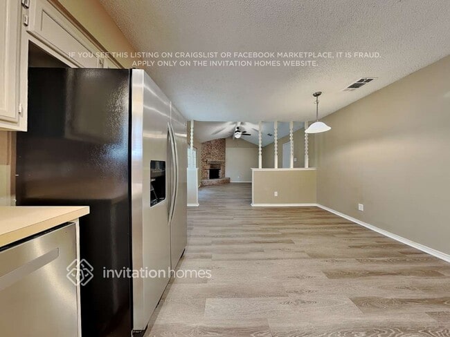 Building Photo - 6410 Walnut Springs Dr