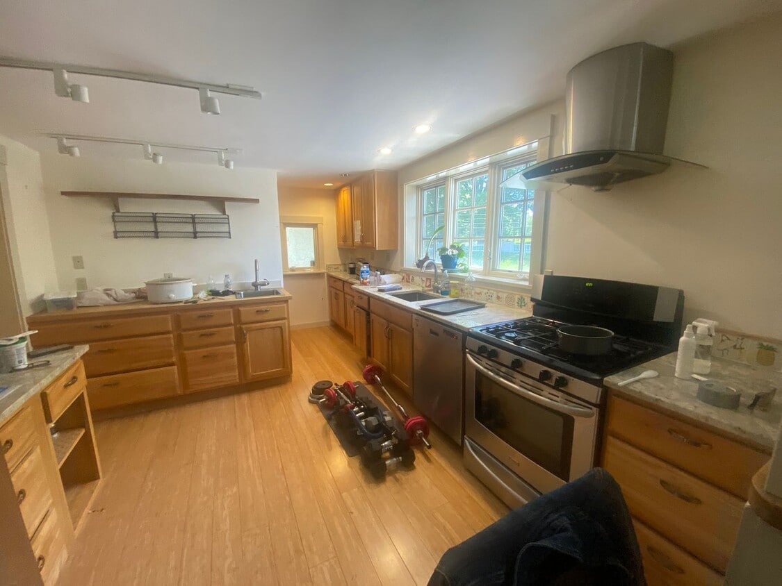 Photo - 2 Quechee Rd