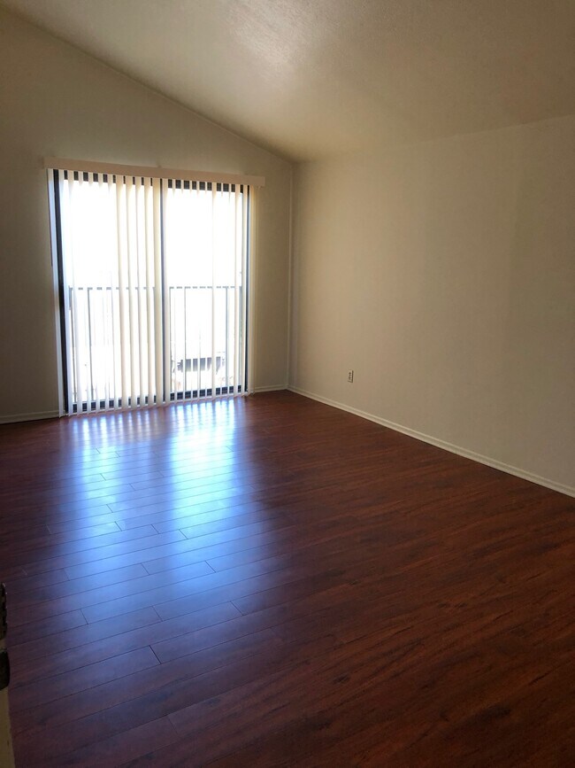 Building Photo - 2284 Waltonia Dr