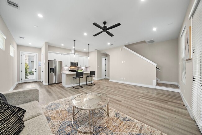 Building Photo - 11 Wellford St