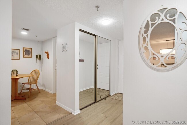 Foto del edificio - 950 Lavers Cir