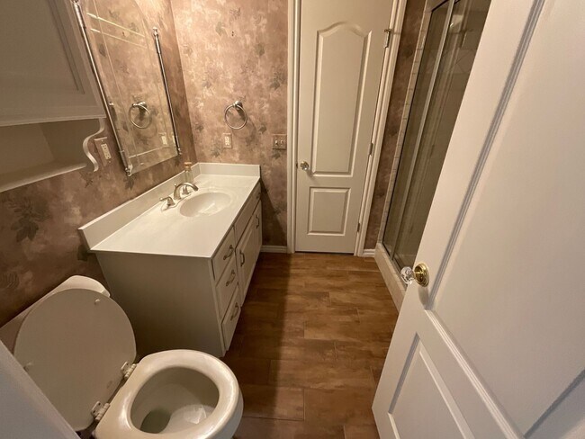 Foto del edificio - 12335 Shorehan Ct