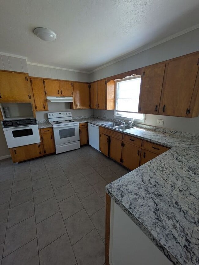 Foto del edificio - 3BD/1.5BA Duplex in Morganton, NC