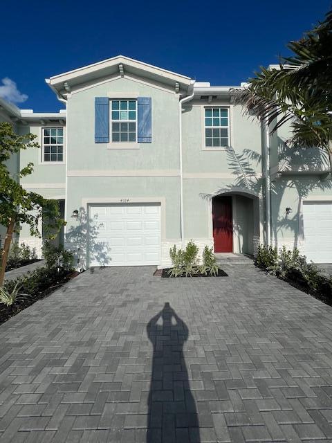 Primary Photo - 4184 Lagoon Shore Dr