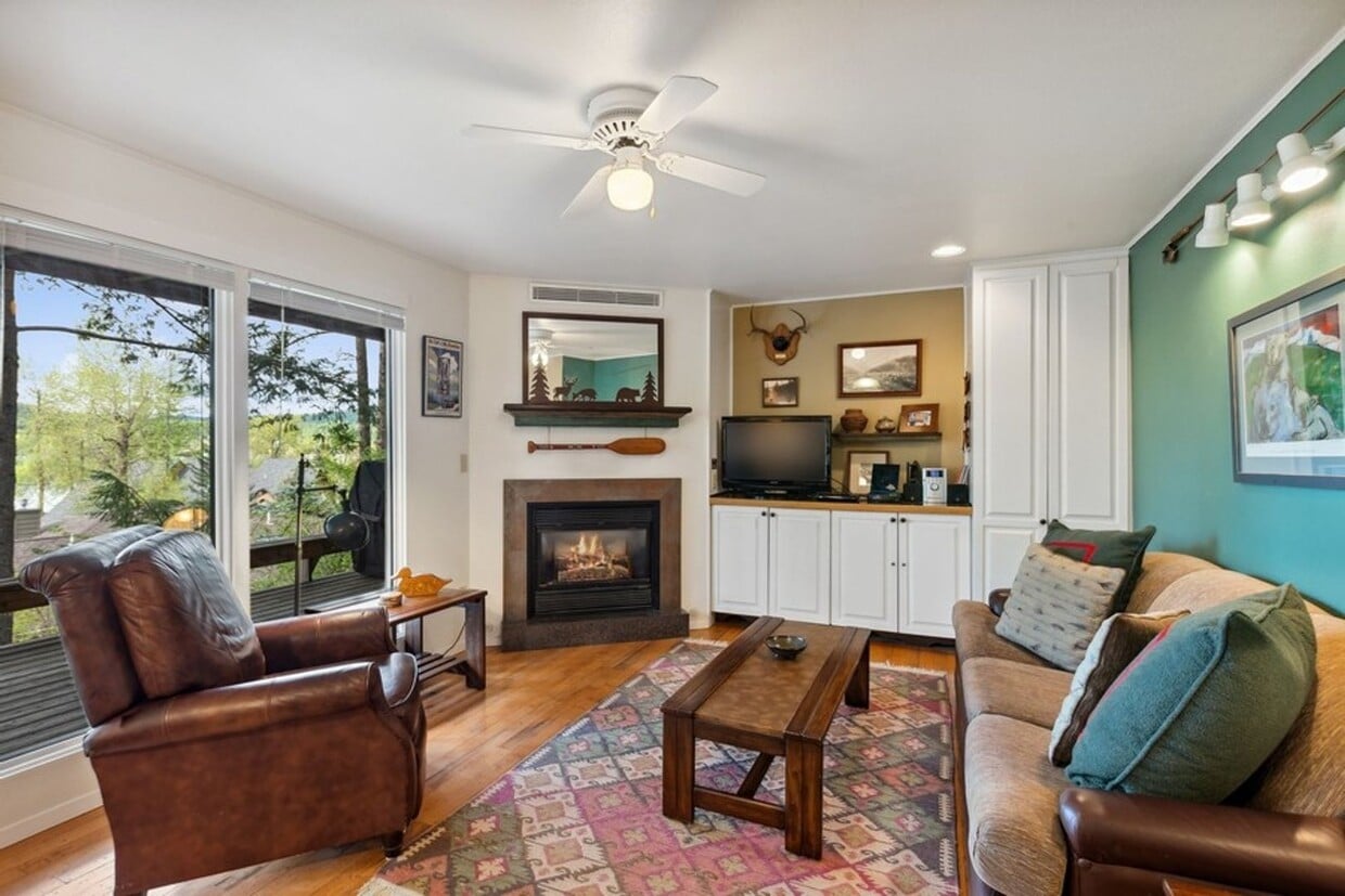Primary Photo - 1 bedroom, 1 bath condo on Whitefish Lake