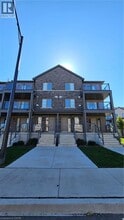 Building Photo - 205 W Oak Trl