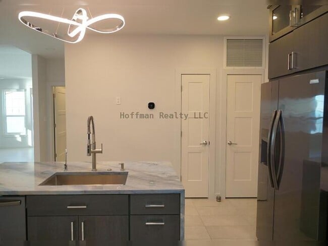 Foto del edificio - 2-Bed, 2.5-Bath Water-Front Condo in South Tampa