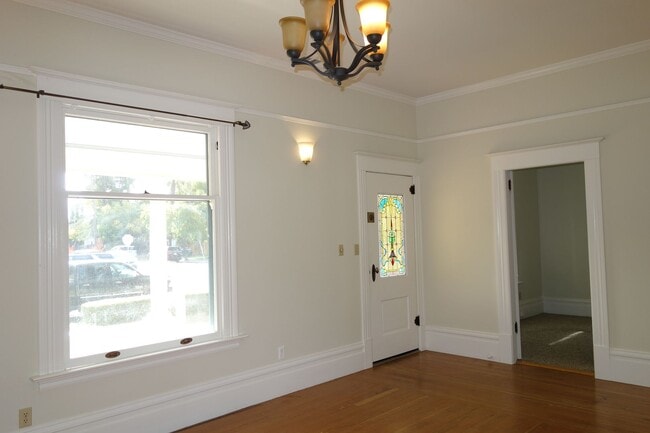 Building Photo - Charming 1910 Winters Home – 3 Bed, 2 Bath – Steps from Historic Downtown