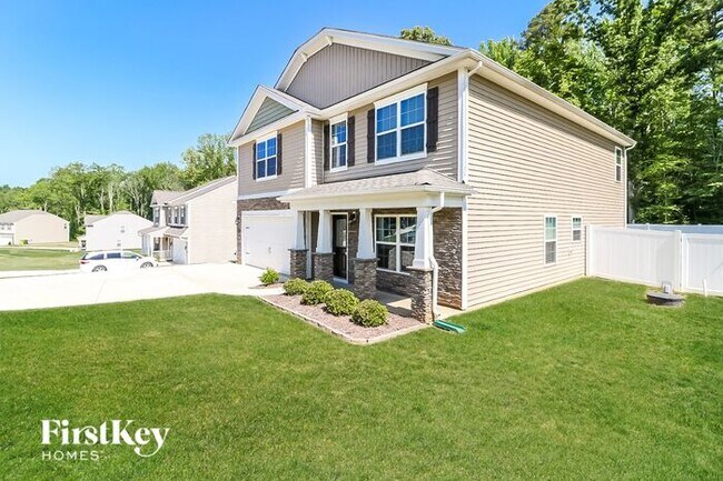 Foto del edificio - 310 Sawyer Ln