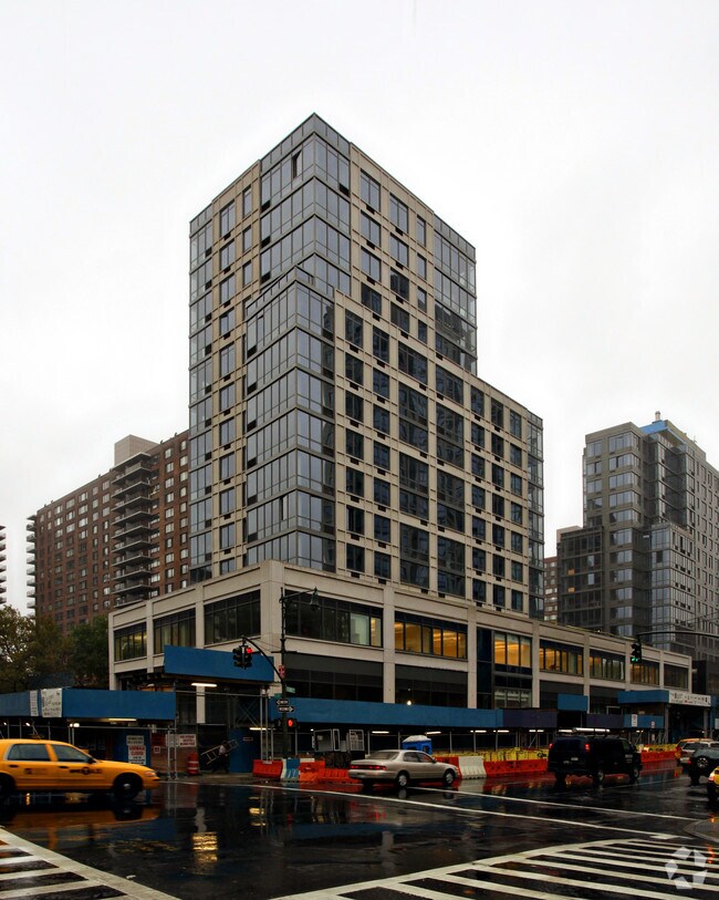 Building Photo - 805 Columbus Avenue