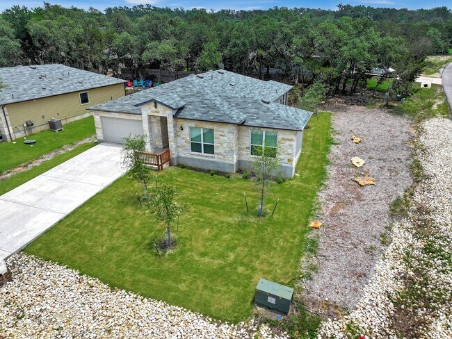 Foto del edificio - 3 Bedroom Single Family Home in Lago Vista