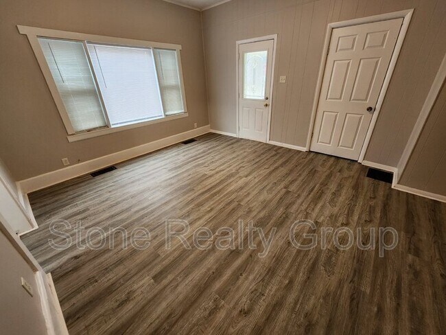 Foto del edificio - 2528 S 8th St