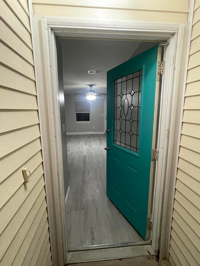 Foto del edificio - 162 Meadowbrook Ct
