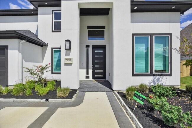 Foto del edificio - 7410 Wildrye Mdw Ln