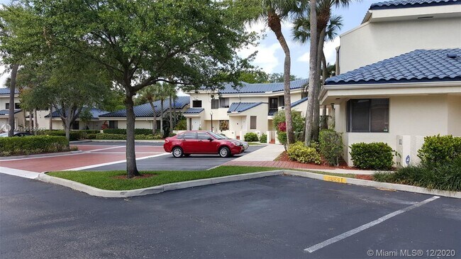 Foto del edificio - 1700 NW 81st Way