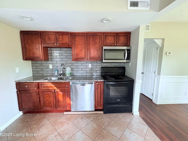 Building Photo - 5516 Brokers Tip Ln