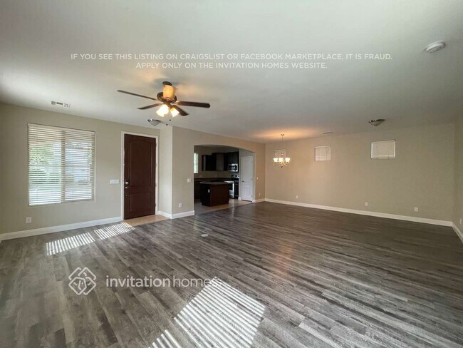 Foto del edificio - 3483 E Sheffield Rd