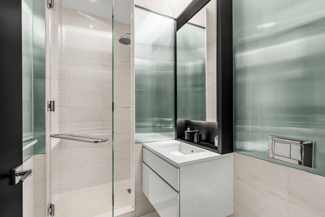 Building Photo - 157 W 57th St