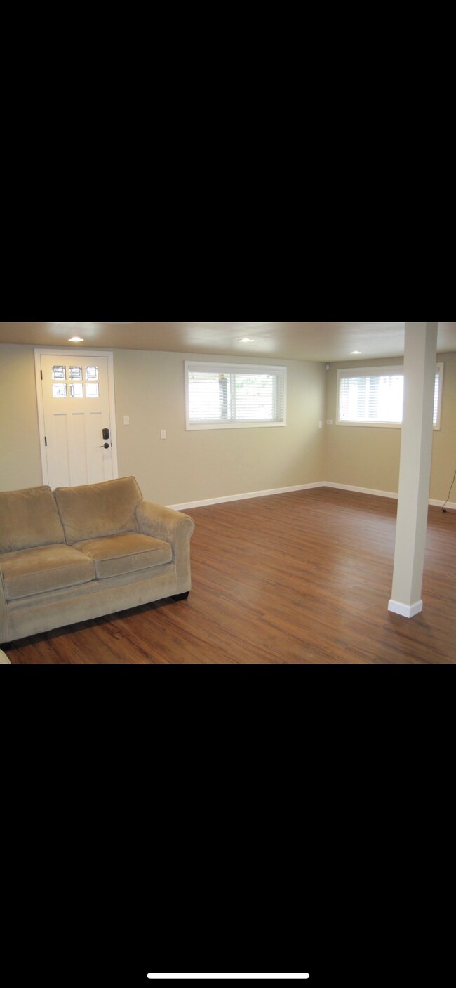 Living room - 20010 Marine View Dr SW