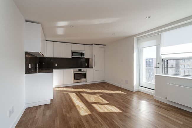 Building Photo - 56 Eccleston Drive