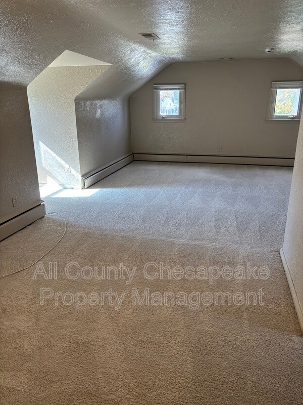 Building Photo - 817 Hilltop Ave Ext