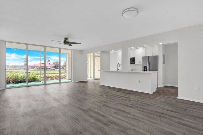 Building Photo - 102 Half Moon Cir
